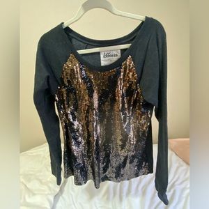 Long sleeve shimmering tee